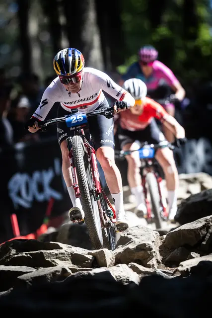 Am Samstag steigt Laura Stigger in Ligurien in das Mountainbike-Renngeschehen 2026 ein. | Foto: Michal Cerveny