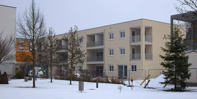 Das Projekt Vitales Wohnen auf dem Tabor bietet älteren Menschen ein selbstbestimmtes Leben mit notwendigem Maß an Betreuung. Die Fertigstellung ist im Mai geplant, derzeit läuft der Innenausbau auf Hochtouren. | Foto: Magistrat Steyr | Presse