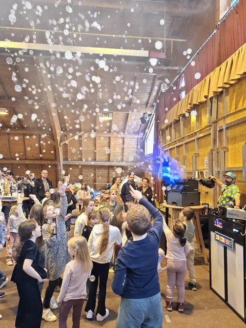 Ganz im Zeichen des "Zehn-Jahr-Jubiläums" stand der jüngste SPÖ-Flohmarkt in Pistorf. | Foto: SPÖ