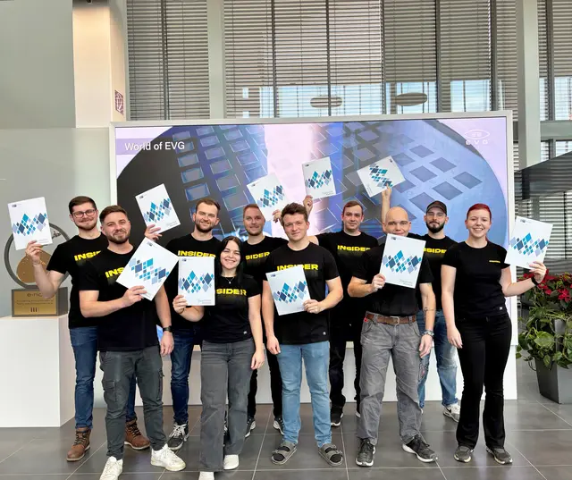 EVG setzt auf internes Know-how: Zwölf "Insider" haben erfolgreich die Ausbildung zur „Geprüften Elektrofachkraft in der Industrie“ abgeschlossen. | Foto: EV Group