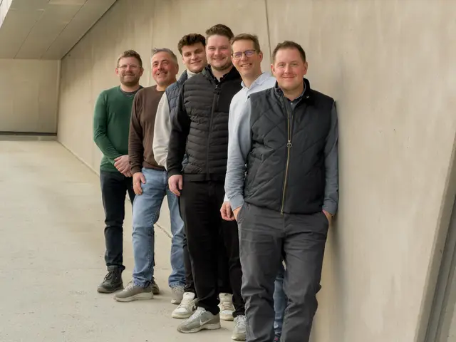 v.li.n.re.: Artur Toifl vom Weingut Thiery-Weber, Alois Zimmermann, Stefan Schachinger, Dominik Zwicker vom Weingut Rohrhofer, Johannes Kitzler, Philipp Bründlmayer | Foto: Johannes Kitzler jun.