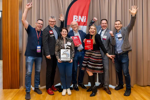 Freuen sich über das erfolgreiche Treffen (v.l.n.r.): Ronny Baier, Laurentius Mayrhofer, Andrea Kiesl, Gerhard Kriszt, Agnes Jaglarz, Daniel Delivuk, Johannes Schuster | Foto: Sebastian Kreipl-Unfried