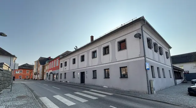 Zuletzt führte Familie Walterer das Traditionsgasthaus "Kirchenwirt". Im Jahr 2021 kaufte die Gemeinde das Haus, ein Pächter wird nun intensiv gesucht. | Foto: MeinBezirk Perg/leon