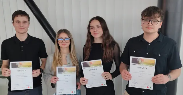 Teilnehmende Schülerinnen und Schüler der HAK/HTL Freistadt: (v.l.) Noah Reindl, Pia Gillich, Ajla Ramic und Moritz Wagner. | Foto: zVg