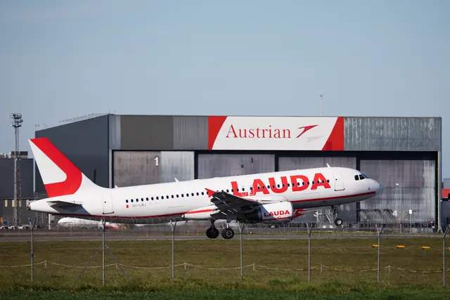 Auf Anfrage von MeinBezirk erklärte die Fluglinie den Hintergrund der Umkehr. (Archiv) | Foto: APA-Images / ALEX HALADA