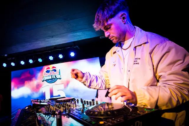 Die DJs Osman Kerim, Bernhard Krenn, Marvin Mantler und Erik Frühwirth sind in Linz am Start. | Foto: Matthias Heschl / Red Bull Content Pool