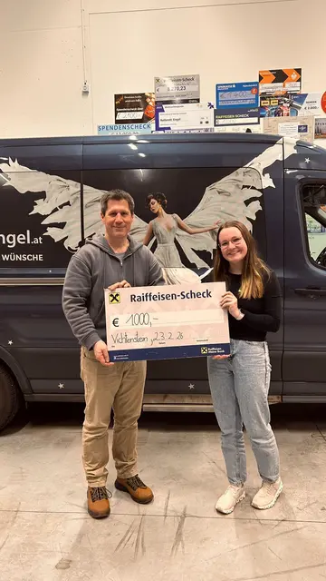 Die JVP Vichtenstein übergab eine Spende über 1000 Euro an die Rollenden Engel. Das Geld stammt aus der diesjährigen Christbaumversteigerung. | Foto: JVP Vichtenstein