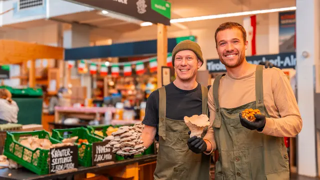Pilzzucht in Innsbruck? Das bekommt ihr bei Pompilz, genauer gesagt bei Max und Siebe an ihrem Stand in der Markthalle. | Foto: Pompilz