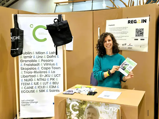 Projektmitarbeiterin Giulia Garzon bei der Bewerbung der App bei der WeFair in Linz. | Foto: Regain