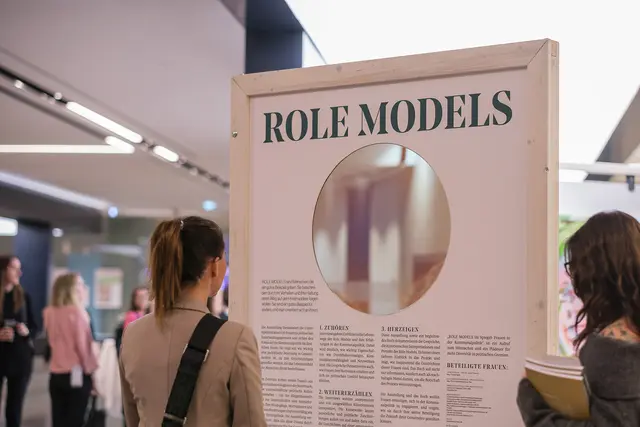 Die Wanderausstellung "Role Models im Spiegel" rückt historische und aktuelle Pionierinnen ins Rampenlicht und macht in mehreren Regionen der Steiermark Station.  | Foto: ee Photograph
