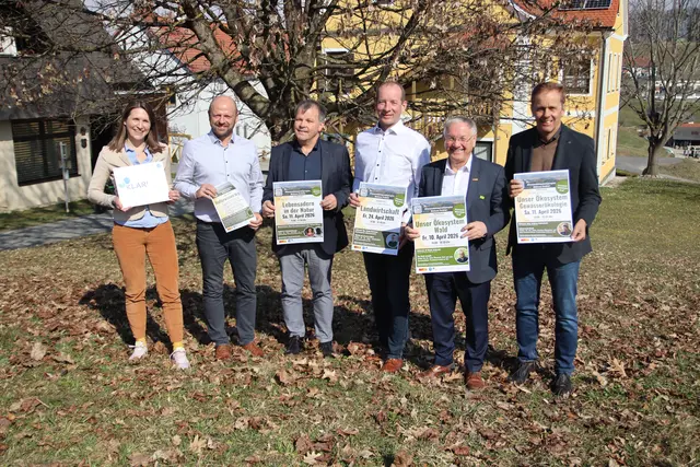 Raphaela Fink, Karl Puchas, Helmut Ofner, Heinz Konrad, Josef Ober, Karl Konrad (v.l.) präsentierten die neue Workshop-Reihe. | Foto: MeinBezirk/Herwig Brucker