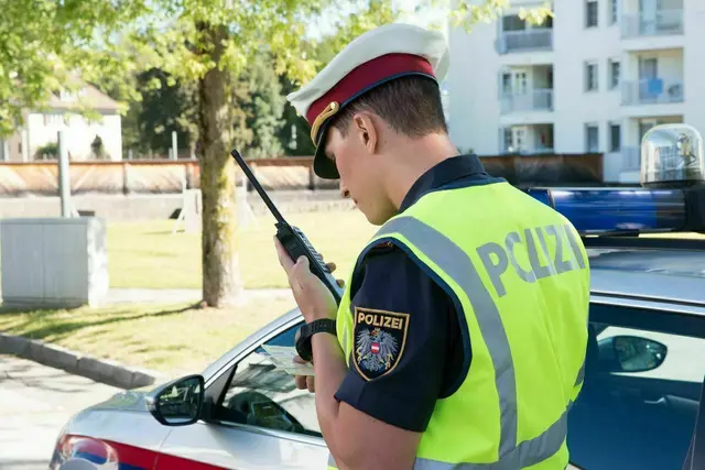 Die Polizei fahndet nach einem flüchtigen Pkw-Lenker, der in einem Unfall in Werndorf verwickelt war.  | Foto: LPD
