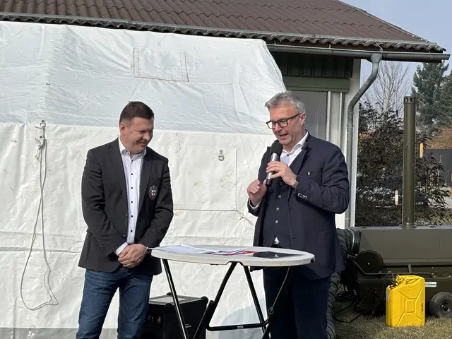 Thomas Märzinger (rechts), Landesgeschäftsführer des Roten Kreuzes in Oberösterreich, bezeichnete die Braunauer als besonders "gute Planer".  | Foto: MeinBezirk/Anja Kern