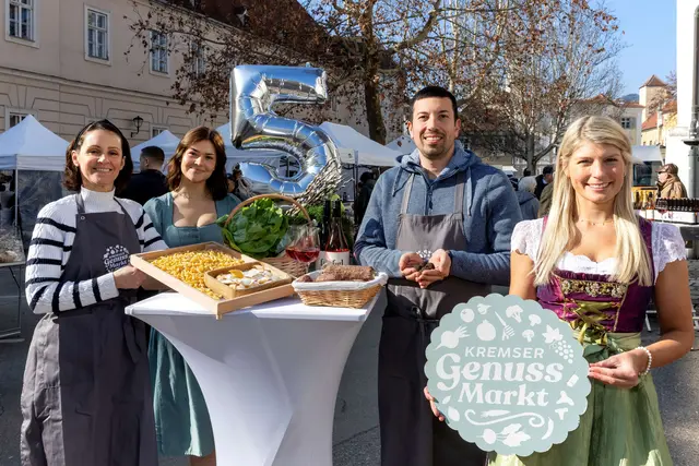 Doris Wasserburger (Frische Pasta), Johanna, Giovanni Zaccaria (Tartufi Zaccaria), Edith | Foto: Stadtmarketin/Jürgen Übl