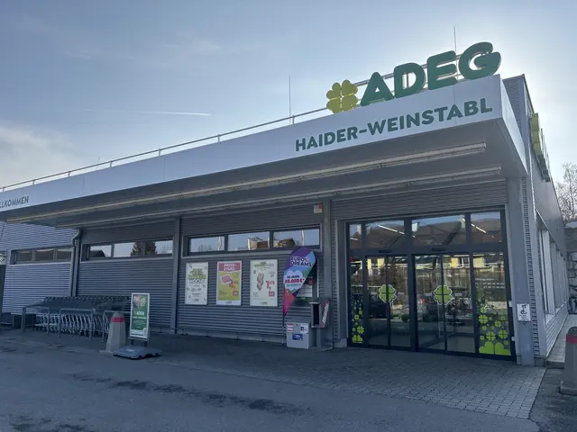 Christian Haider führt den Nahversorger in Moidrams nun als ADEG-Markt weiter. | Foto: Bernhard Schauber