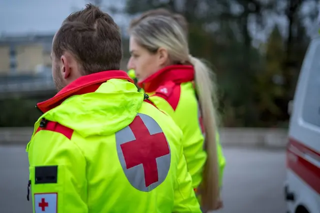Zwei der beteiligten Personen sollen unbestimmten Grades verletzt worden sein. (Symbolfoto) | Foto: Bernhard Knaus