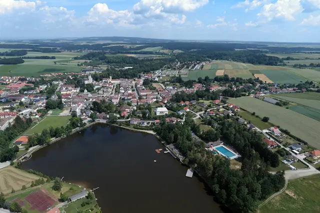 Im neuen Siedlungsgebiet „Schlossblick“ in Allentsteig sind laut Bürgermeister Marksteiner nur noch wenige Baugründe frei. | Foto: Stadtgemeinde Allentsteig