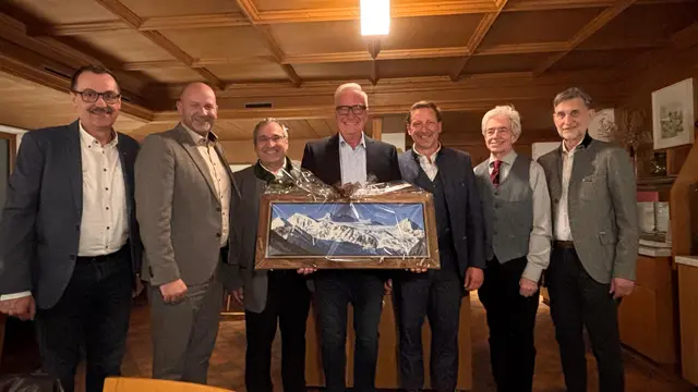 V.l.: Bgm. Andreas Gleirscher (Neustift), Bgm. Daniel Stern (Mieders), Bgm. Peter Lanthaler (Telfes), Dir. Peter Guggenbichler. Dir. Peter Margeiter, Bgm. Hermann Steixner (Schönberg), Bgm. Hans Deutschmann (Fulpmes) | Foto: Edith Stern