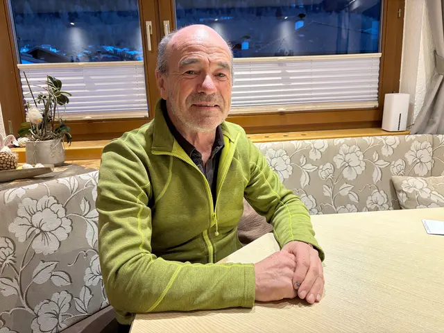 Spenglermeister Rolan Saurwein tritt den Ruhestand an und schließt die Pforten seines Betriebes. | Foto: Hassl