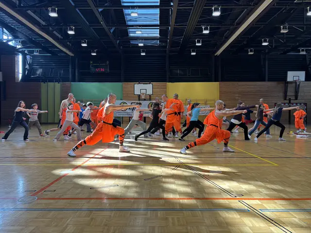 Die Schülerinnen und Schüler wurden in die Shaolin-Kampfkunst eingeführt | Foto: Lauren Fahrenberger / MeinBezirk
