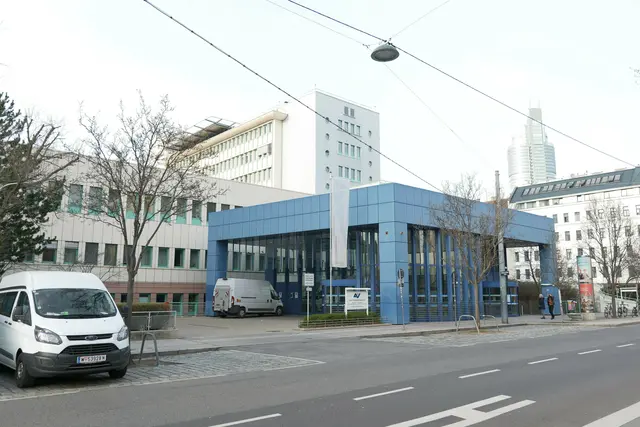 Nicht mehr benötigte Gebäudeteile des Lorenz-Böhler-Krankenhauses werden abgerissen – allerdings noch nicht jetzt. | Foto: Max Spitzauer / RMW