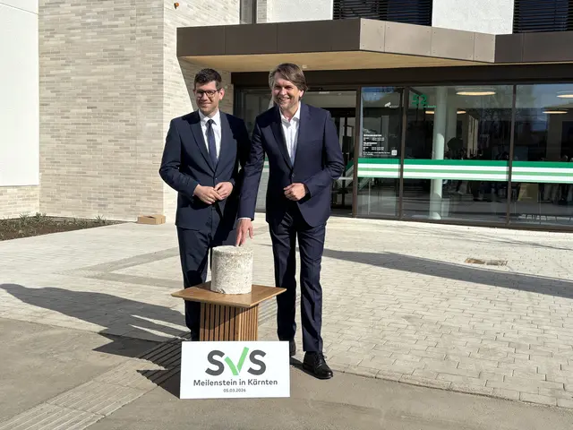 Eröffnung der neuen SVS-Landesstelle Klagenfurt mit SVS-Obmann Peter Lehner und Landeshauptmann-Stv. Martin Gruber. | Foto: MeinBezirk.at/Laura Kahl