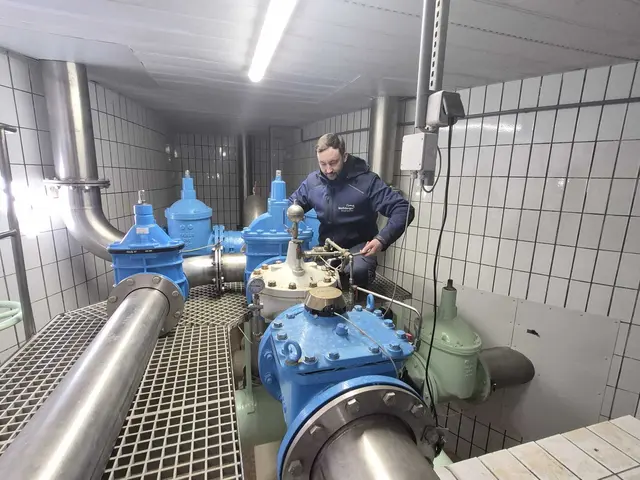 Wegen Wartungsarbeiten im Einsatz – das Team der Wolfsberger Stadtwerke hält die Technik am Laufen. | Foto: Wolfsberger Stadtwerke GmbH