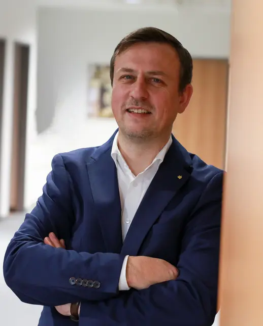 Martin Doblinger ist Marktbereichsleiter-Stv. OÖ West und Bayern der Sparkasse OÖ und ein Verfechter von Finanzbildung. | Foto: Sparkasse OÖ