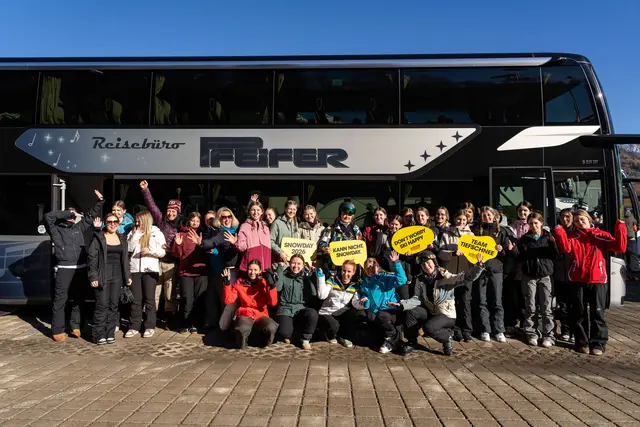 Die HLW Feldbach durfte am Snowday der Antenne Steiermark auf der Planai nicht fehlen. | Foto: Ripix