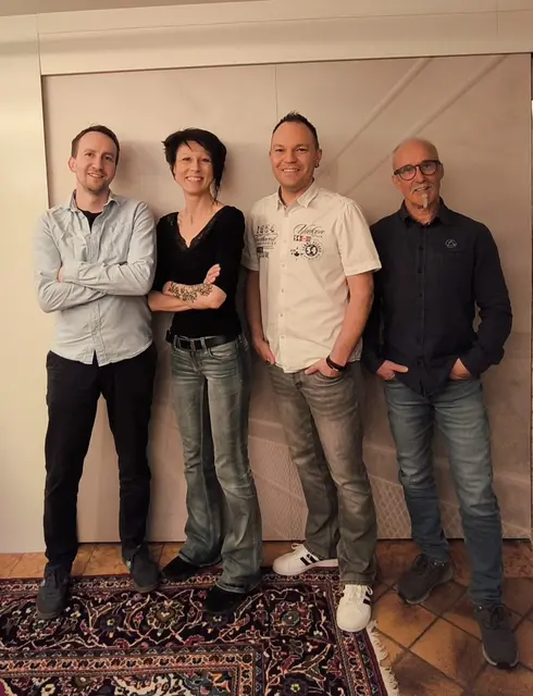 Obfrau Manuela Santa mit Ihrem Vorstand Christian Wörle (li.), Klaus Feistmantel (2.v.r.) und Emil Wachter (re.). | Foto: SVR ZV Taekwon-Do