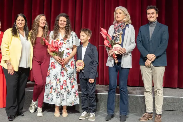 Kathrin Gaál und Mel Merio gemeinsam mit den Heldinnen vom Alsergrund, Franziska Schöggl und Alexa Gerhardus (v. l.). | Foto: René Brunhölzl