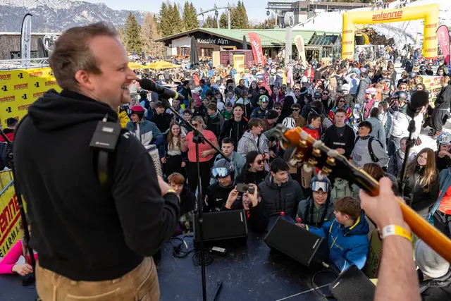 Auf der Planai ging es beim Antenne Steiermark Snowday nicht nur auf der Piste rund. | Foto: Ripix