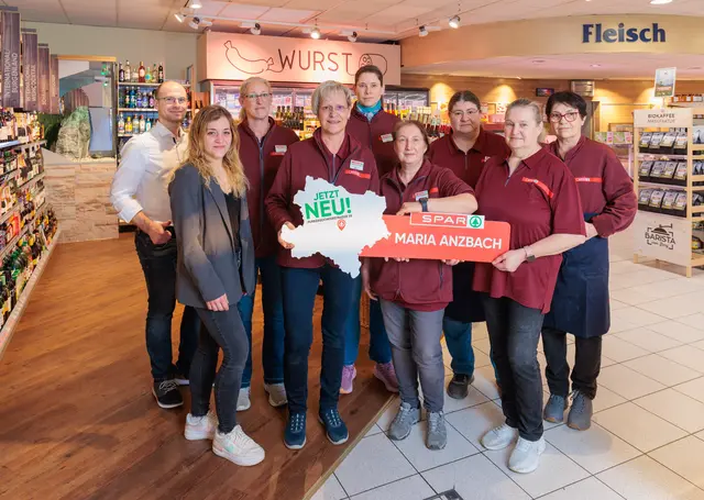 Spar-Kauffrau Silvia Kaminsky freut sich, die Kundschaft im neuen Spar-Supermarkt in Maria Anzbach begrüßen zu dürfen | Foto: SPAR/David Schreiber