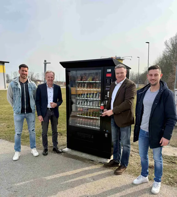 Bejamin Steiner, Vize Bgm. Christian Pusch, Bgm. Abg. z. NR Wolfgang Kocevar, Michael Hofer. | Foto: Stadtgemeinde Ebreichsdorf