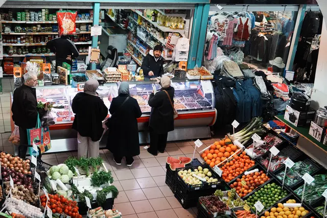 Viele Gäste beehrten das Geburstagsfest des Marktes.  | Foto: Sade Jerabek/MeinBezirk