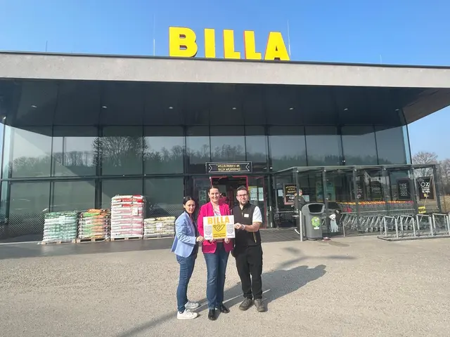 Vertriebsmanagerin Rita Kato, Bürgermeisterin Christina Mühlböck-Oppolzer und Marktleiter Klaus Kronberger | Foto: Gemeinde Wilhering