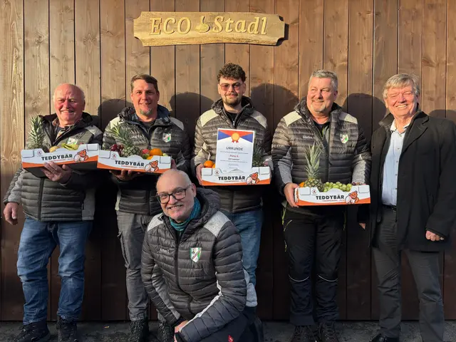 Rang 4 ESV Erpfendorf; Anton Oberleitner, Wolfgang Loidl, Johann Resinger, Stefan Ehleben und Bürgermeister Hans Schweigkofler, kniend Anton Inwinkl | Foto: Barbara Hofer