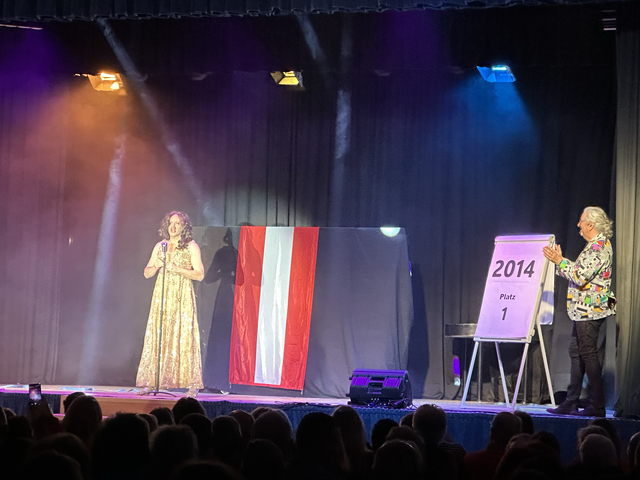 Das Publikum dankte den Darstellern mit großem Applaus. | Foto: Jana Zuser