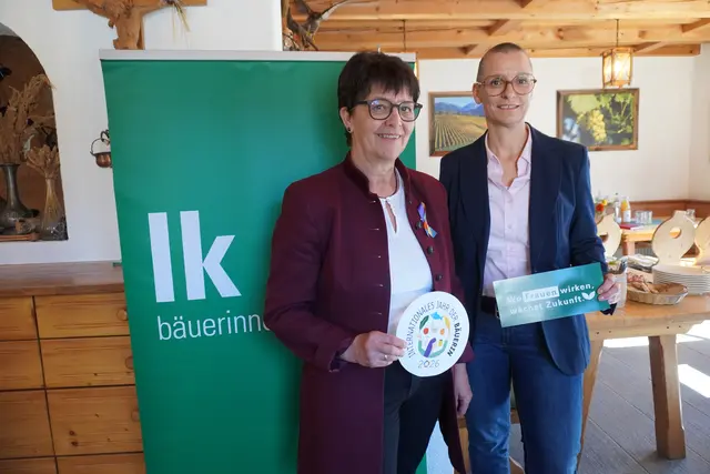 Bildung ist einer der wichtigsten Anker für Frauen in der Landwirtschaft, sind sich Helga Brunschmid und Nikola Kirchler sicher. | Foto: AMG