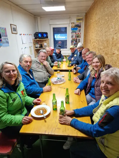 Es ist geschafft, nach der Arbeit ist gut ruhen. | Foto: Barbara Hofer