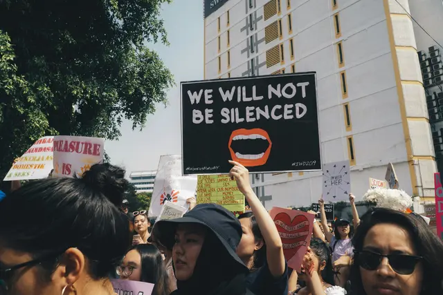Weltweit gehen Frauen am 8. März auf die Straße, um für ihre Rechte einzustehen und zu demonstieren. | Foto: Symbolfoto: Unsplash