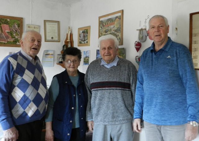Gerhard Kainz, Gattin Maria Hahnl, Jubilar Erich Hahnl und Adolf Gutmann (v.l.) | Foto: NÖ Senioren