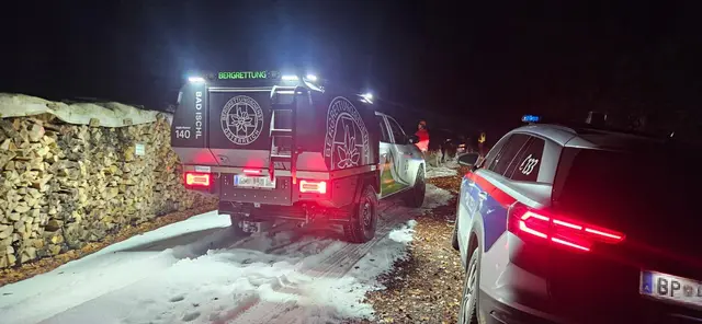 Die Ischler Bergretter halfen einem Mountainbiker im Bereich Grabenbach, weil er seine Tour aufgrund des vielen Schnees nicht fortsetzen konnte. | Foto: BRD Bad Ischl