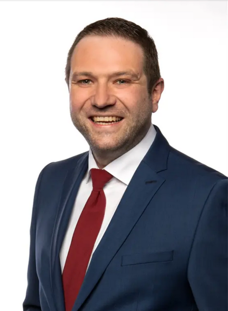 Vizebürgermeister Peter Ties befürwortet die Errichtung einer Deponie , stellt aber klar: Nur wenn die Bevölkerung nicht belastet wird.  | Foto: Ties