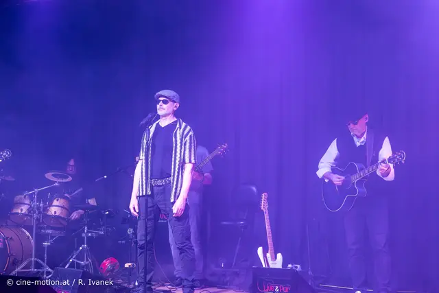 Sänger Kurt Jansa und Gerhard Gottsbachner an der Gitarre (vlnr). | Foto: cine-motion.at / R. Ivanek