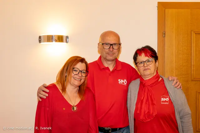 Begrüßungsteam: Cornelia Ballmüller, Bürgermeister Thomas Schwab und Michaela Buczolits (vlrn). | Foto: cine-motion.at / R. Ivanek