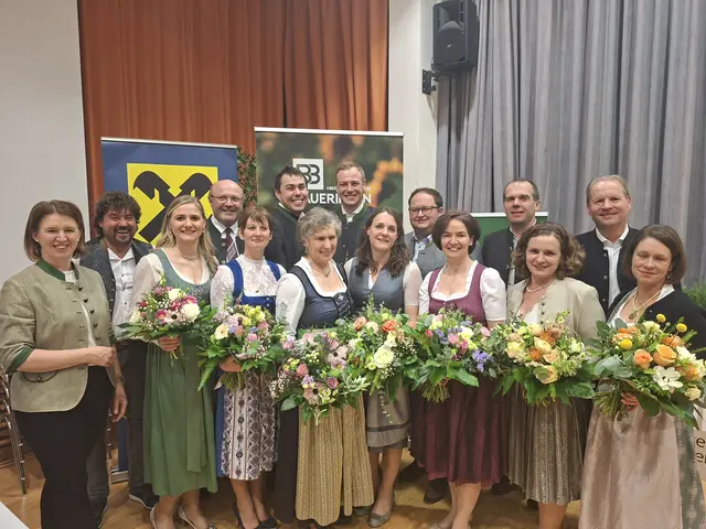 Der neu gewählte Bezirksvorstand.