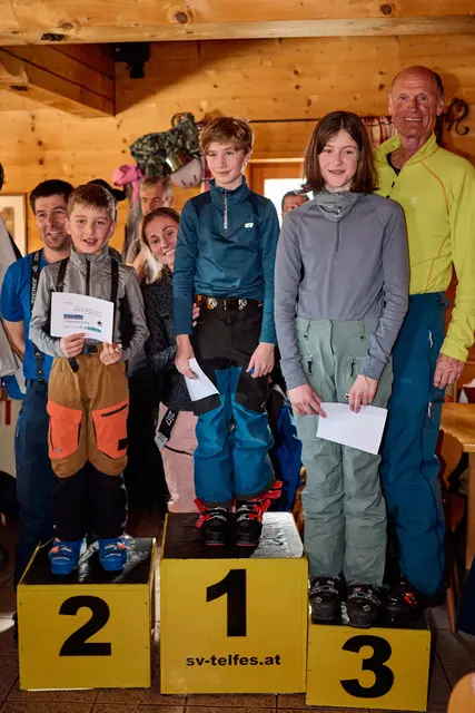 Die Familienwertung gewann Familie Lechner vor den Familien Mair und Knaus | Foto: Christopher Rossiwall/SV Telfes
