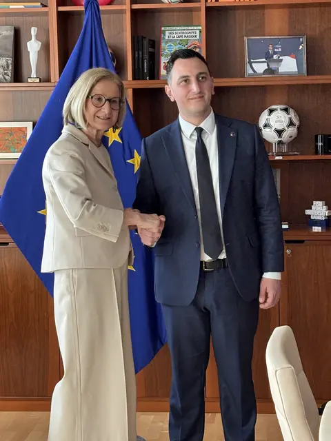 Landeshauptfrau Johanna Mikl-Leitner mit EU-Kommissar Glenn Micallef. | Foto: Sandra Schütz