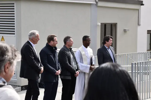 Ein Teil der Ehrengäste: Vize-Bgm.: Arno Pauli, Philip Wohlgemuth, Max Unterrainer, Pfarrer Martin Chukwu und Bürgermeister von Absam Manfred Schafferer | Foto: Maximilian Sprenger